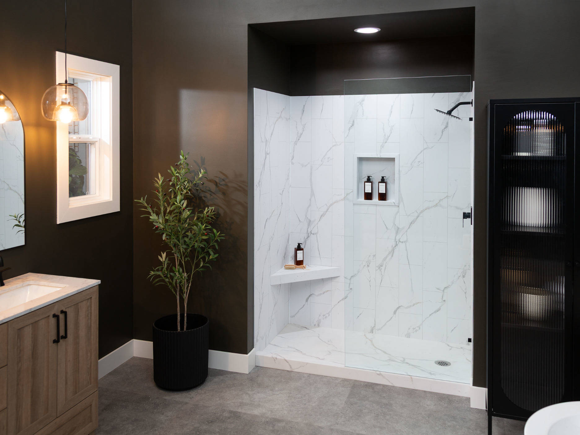 Bianco Marble 2 | Qualis Ceramica | Luxury Tile and Vinyl at affordable prices